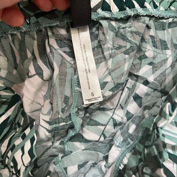 Adore me tropical print green white open side slit flare leg pants size small - Picture 4 of 5